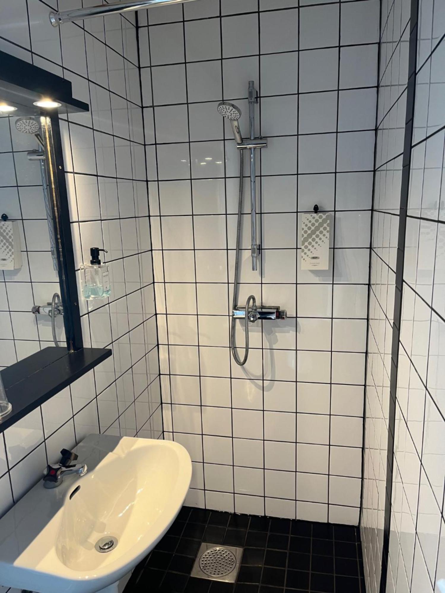 Hotell Fisketangen Kungshamn Zewnętrze zdjęcie